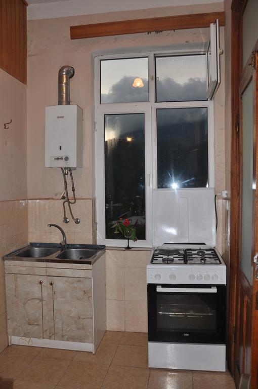 Guest House Racha Ambrolauri Buitenkant foto